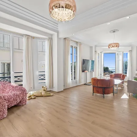 Ref 2046 - Croisette - Entièrement Rénové Vue à Loue Appartement
