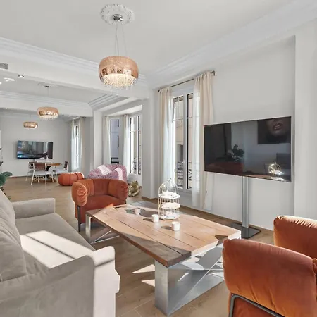 Rerf 2046 - Croisette - Fully Renovated With Sea View For