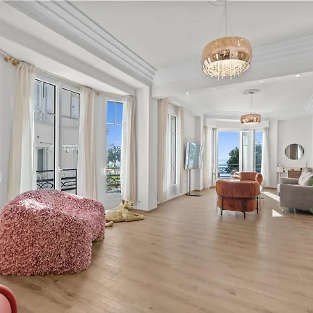 Appartement Ref 2046 - Croisette - Entièrement Rénové Vue à Loue *